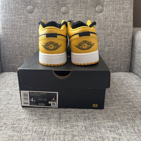 Jordan 1 Low Yellow/Black Ochre (GS) 553560-072 - Picture 8 of 8